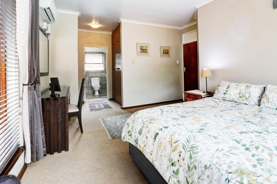 6 Bedroom Property for Sale in De Tijger Western Cape